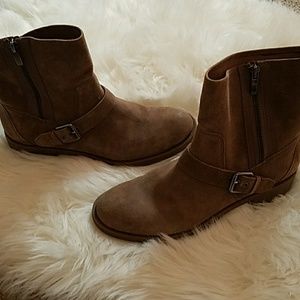 Nine west moto ankle zip up boots